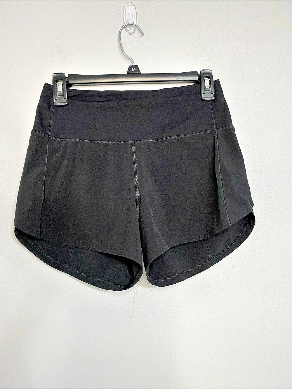 lululemon Speed Up HR Black Lined Short 4” Women’s Size 4